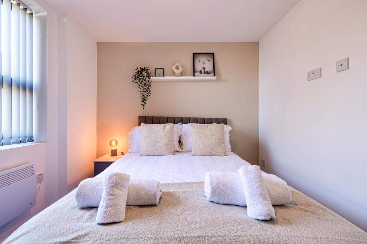 Stunning 1 Bed Apartment In The Heart Of Стокпорт Экстерьер фото