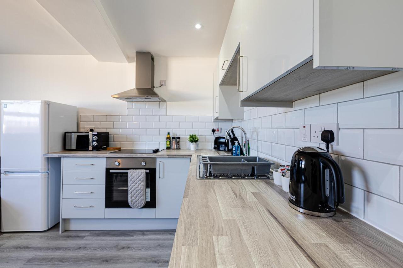 Stunning 1 Bed Apartment In The Heart Of Стокпорт Экстерьер фото